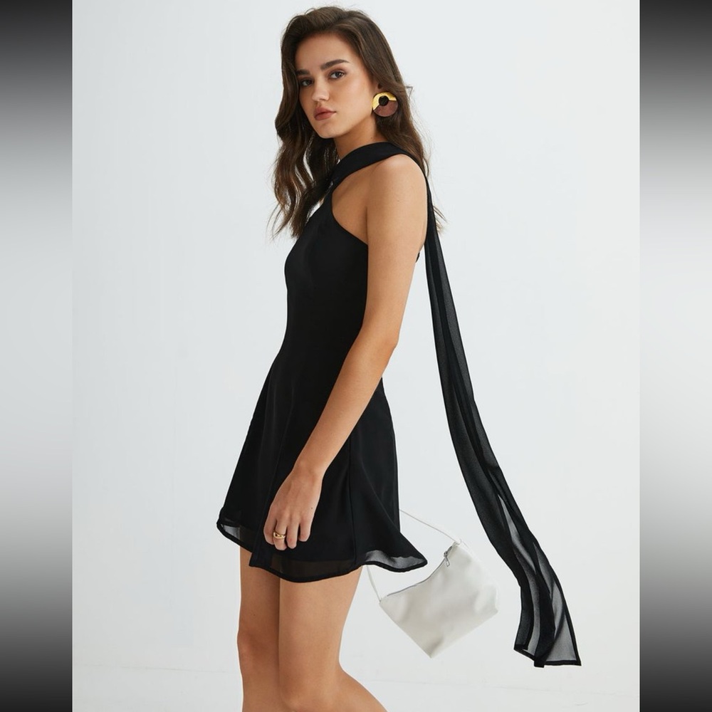 NWT Commense Black Asymmetrical Cutaway Shoulder Dress
